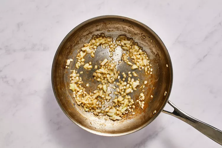 melting butter adn adding challot during the sauté